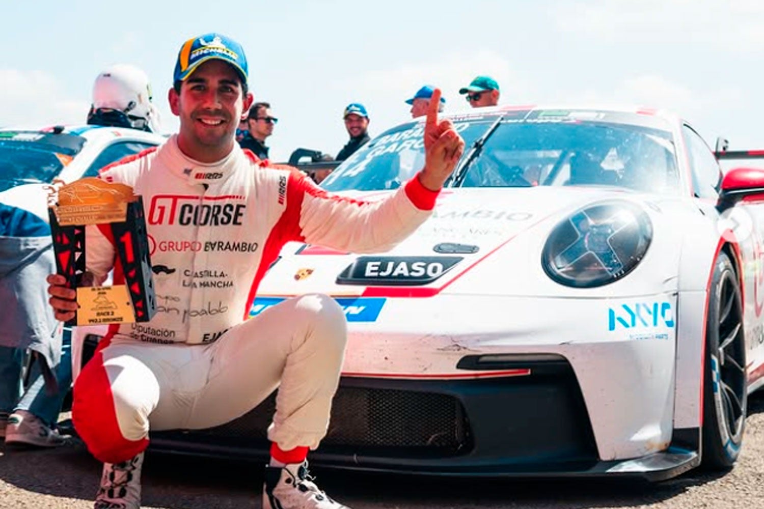 De Cuenca a Spa y Misano: Alejandro Barambio acelera hacia la élite del automovilismo europeo De Cuenca a Spa y Misano: Alejandro Barambio acelera hacia la élite del automovilismo europeo