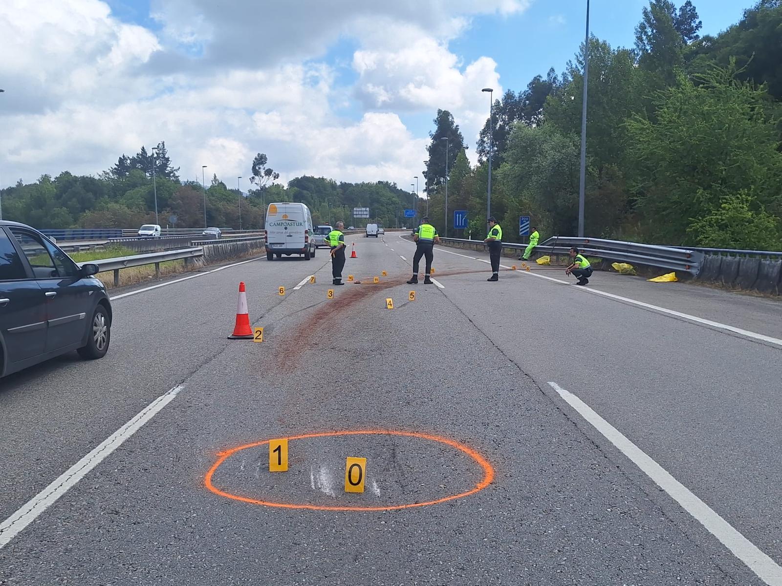 Fallece un hombre de 54 años en una colisión a la altura de La Carrera, Siero Fallece un hombre de 54 años en una colisión a la altura de La Carrera, Siero