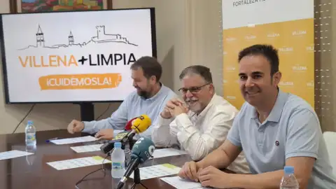 Presentación en Villena de la nueva aplicación móvil de atención ciudadana en el servicio de limpieza y recogida de basura. Presentación en Villena de la nueva aplicación móvil de atención ciudadana en el servicio de limpieza y recogida de basura.