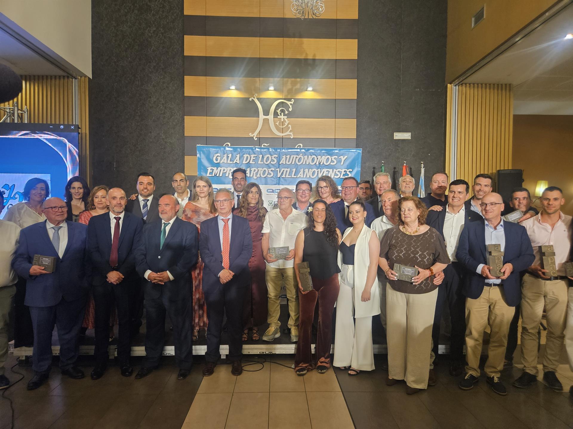 La Junta insta al Gobierno a suprimir la presentación del IVA para autónomos con ingresos inferiores a 85.000 euros La Junta insta al Gobierno a suprimir la presentación del IVA para autónomos con ingresos inferiores a 85.000 euros