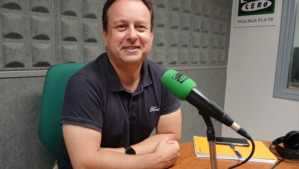 Iván Martínez, gerente de Talleres Martínez, servicio oficial Ford en San Miguel de Salinas