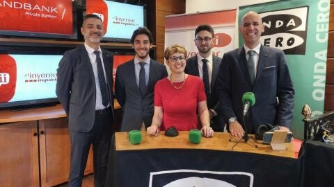 Francisco Gonz&aacute;lez, Jorge Mart&iacute;nez, Mar&iacute;a Jes&uacute;s Soto, Alberto Reguera y Kristian Santos en Andbank