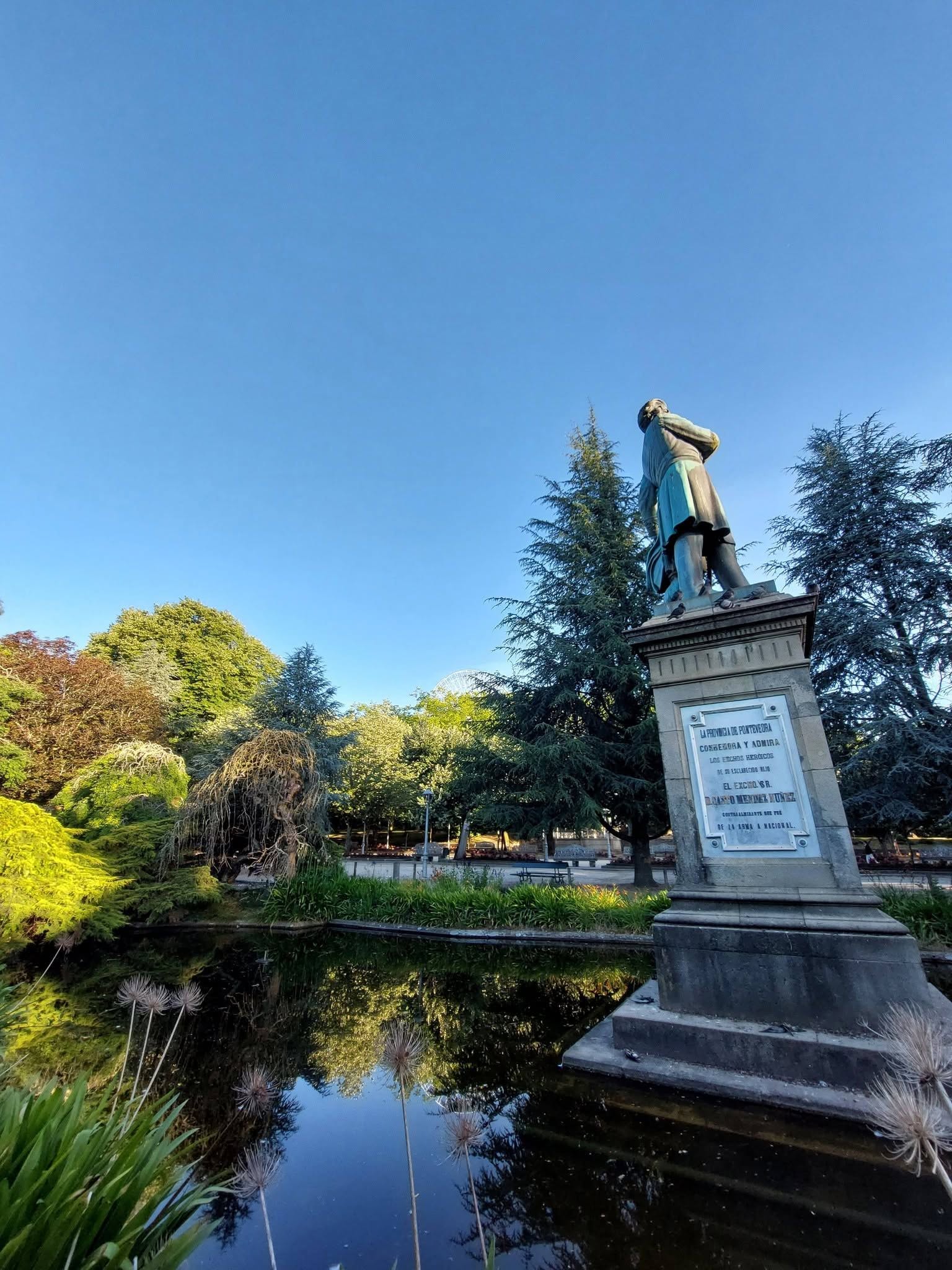 El gobierno local de Santiago defiende la limpieza de los parques y jardines mientras la oposición lamenta que no solo la Alameda sino todos los parques de la ciudad "estén prácticamente a monte" El gobierno local de Santiago defiende la limpieza de los parques y jardines mientras la oposición lamenta que no solo la Alameda sino todos los parques de la ciudad "estén prácticamente a monte"