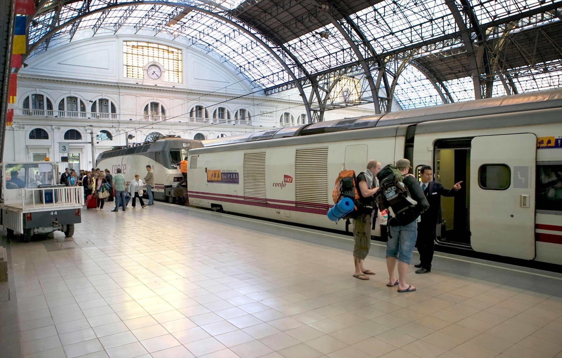 Verano Joven 2026: requisitos, plazos para obtener descuentos en billetes de bus y tren Verano Joven 2026: requisitos, plazos para obtener descuentos en billetes de bus y tren