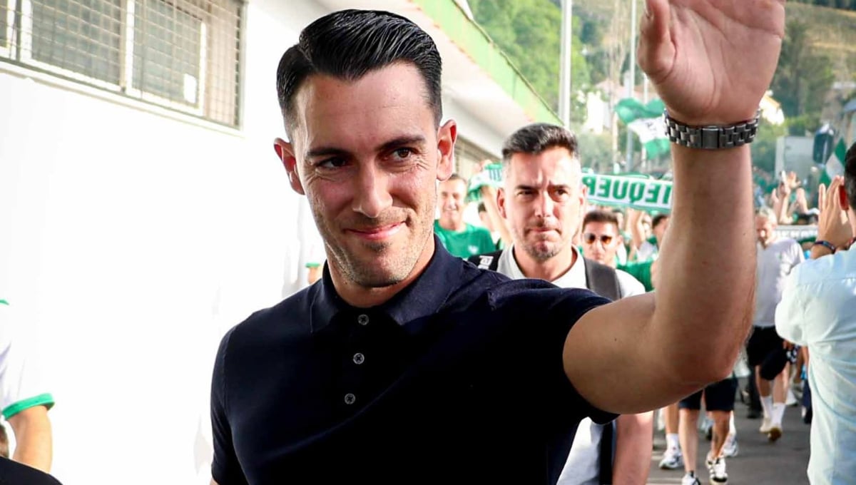 Un oro olímpico, un campeón planetario, el hijo de un 'Balón de Oro' y el primogénito de un torero, entre los dirigidos por Javi Medina, el nuevo técnico de Unionistas Un oro olímpico, un campeón planetario, el hijo de un 'Balón de Oro' y el primogénito de un torero, entre los dirigidos por Javi Medina, el nuevo técnico de Unionistas