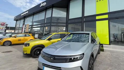 Comauto Sport lanza en Castellón los Opel Days con ofertas en vehículos eléctricos e híbridos Comauto Sport lanza en Castellón los Opel Days con ofertas en vehículos eléctricos e híbridos