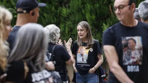 Víctimas de la dana concentradas en los juzgados de Catarroja - Víctimas de la dana concentradas en los juzgados de Catarroja -