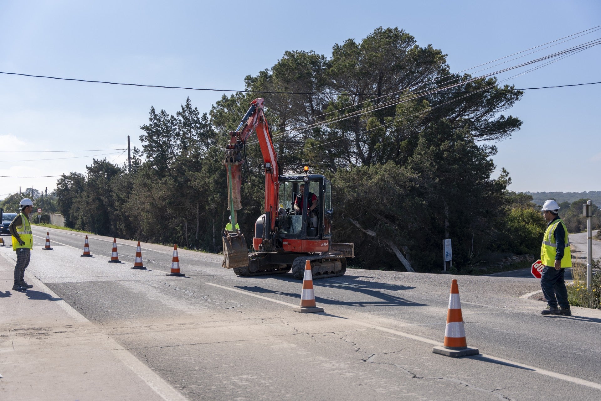Comienza el reasfaltado de la PM-820 en una Formentera que tendrá su primer piso para mujeres víctimas de violencia de género Comienza el reasfaltado de la PM-820 en una Formentera que tendrá su primer piso para mujeres víctimas de violencia de género
