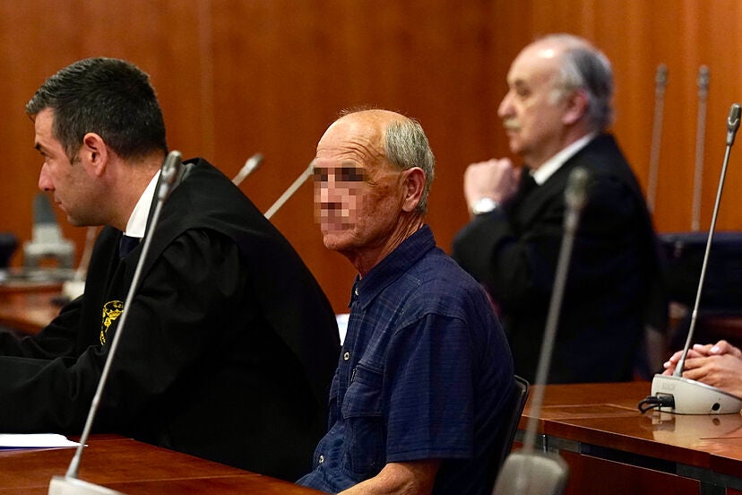 La Audiencia de Málaga ha condenado a Dinamita Montilla a 24 años y medio de prisión por los delitos de asesinato, robo con violencia y tenencia ilícita de armas La Audiencia de Málaga ha condenado a Dinamita Montilla a 24 años y medio de prisión por los delitos de asesinato, robo con violencia y tenencia ilícita de armas