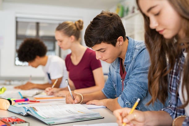 Las AMPAS evidencian su malestar e incertidumbre por la repercusión de la huelga de docentes en el alumnado Las AMPAS evidencian su malestar e incertidumbre por la repercusión de la huelga de docentes en el alumnado