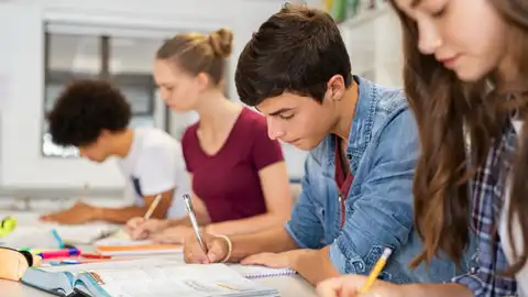 Estudiantes Estudiantes