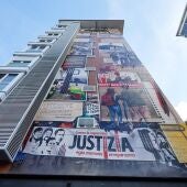 El barrio de Zaramaga de Vitoria-Gasteiz inaugura la recreación del mural dedicado a la matanza del 3 de marzo