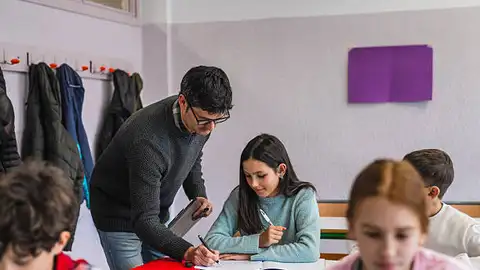 Alumnos, escolares, instituto Alumnos, escolares, instituto