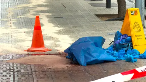 Un tiroteig mortal al carrer Balmes sacseja Barcelona en ple dispositiu per la visita del Papa Un tiroteig mortal al carrer Balmes sacseja Barcelona en ple dispositiu per la visita del Papa