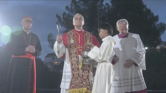 El papa León XIV bendice la Torre de Jesús de la Sagrada Familia El papa León XIV bendice la Torre de Jesús de la Sagrada Familia
