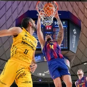 El Barça inaugura las semifinales arrasando al Tenerife El Barça inaugura las semifinales arrasando al Tenerife