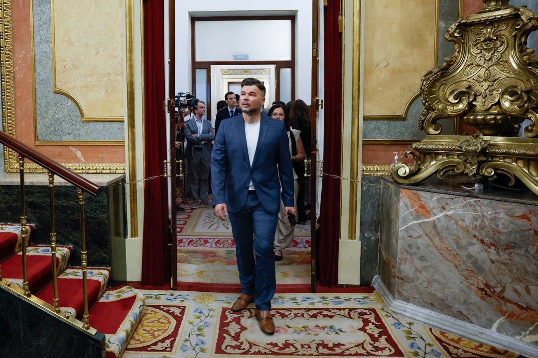 Rufián admite que no convocar elecciones por miedo a perder es antidemocrático: "Igual es que has hecho algo mal" Rufián admite que no convocar elecciones por miedo a perder es antidemocrático: "Igual es que has hecho algo mal"