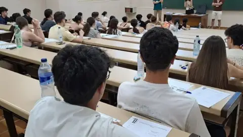 El 96,7% de los estudiantes aprueban la PAU en la Universidad de Extremadura, el tercer mejor resultado en 20 años El 96,7% de los estudiantes aprueban la PAU en la Universidad de Extremadura, el tercer mejor resultado en 20 años
