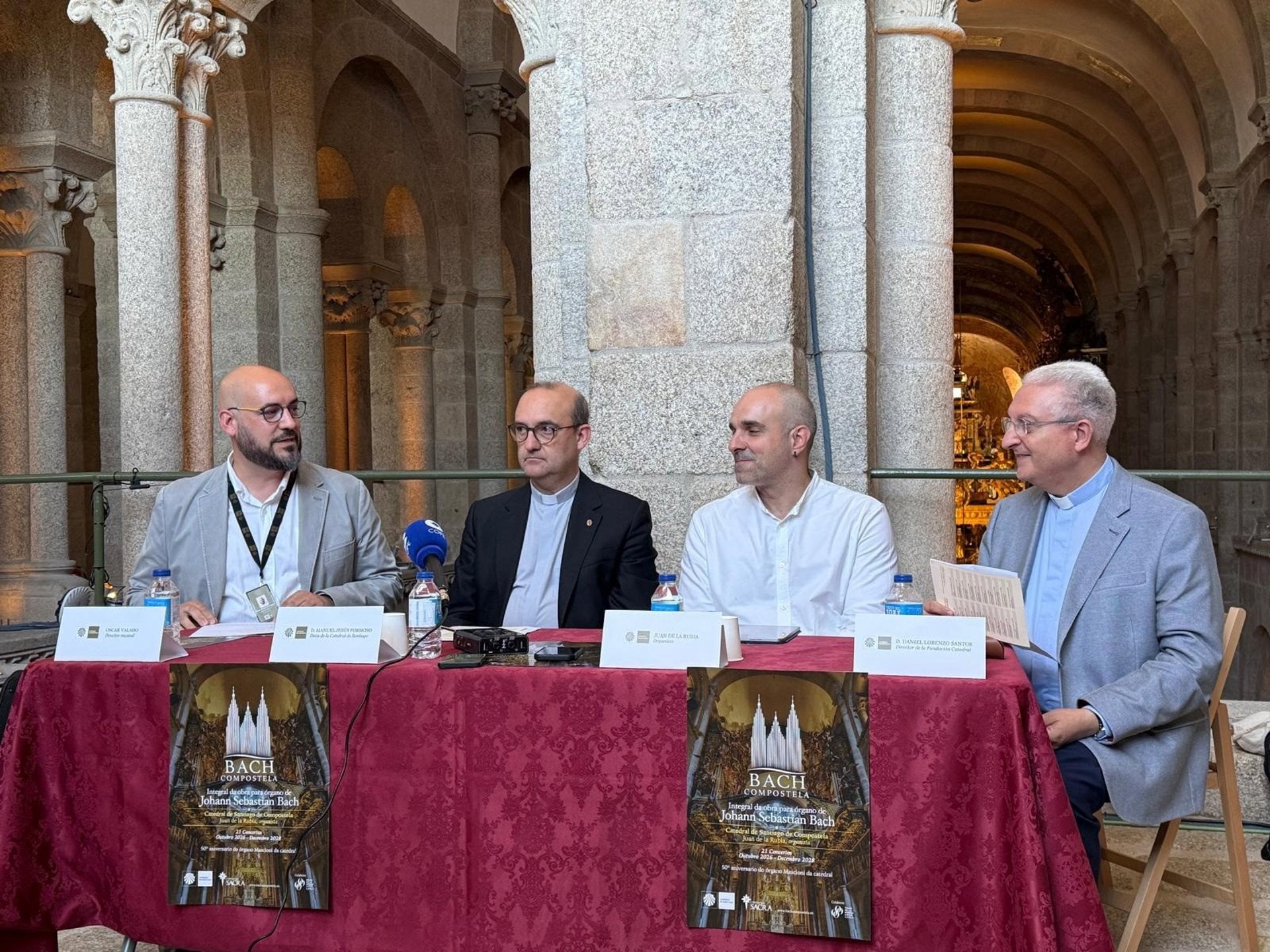Las obras de Bach para órgano sonarán en la Catedral de Santiago de la mano del organista de la Sagrada Familia Juan de la Rubia en un proyecto bianual Las obras de Bach para órgano sonarán en la Catedral de Santiago de la mano del organista de la Sagrada Familia Juan de la Rubia en un proyecto bianual