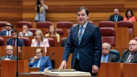Arranca la d&eacute;cimo segunda legislatura con la toma de posesi&oacute;n de @alferma1 como presidente de la @jcy