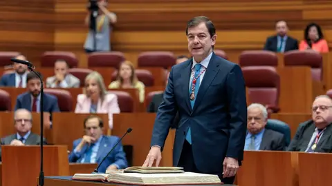 Arranca la décimo segunda legislatura con la toma de posesión de @alferma1 como presidente de la @jcy Arranca la décimo segunda legislatura con la toma de posesión de @alferma1 como presidente de la @jcy