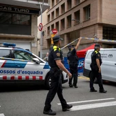 Imágenes de los Mossos d'Esquadra trabajando en la escena del crimen de la calle Balmes. Imágenes de los Mossos d'Esquadra trabajando en la escena del crimen de la calle Balmes.