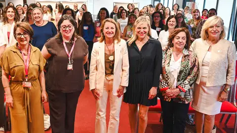 Carrasco destaca el talento femenino en Castellón en la jornada “Reinventhadas 2026” Carrasco destaca el talento femenino en Castellón en la jornada “Reinventhadas 2026”