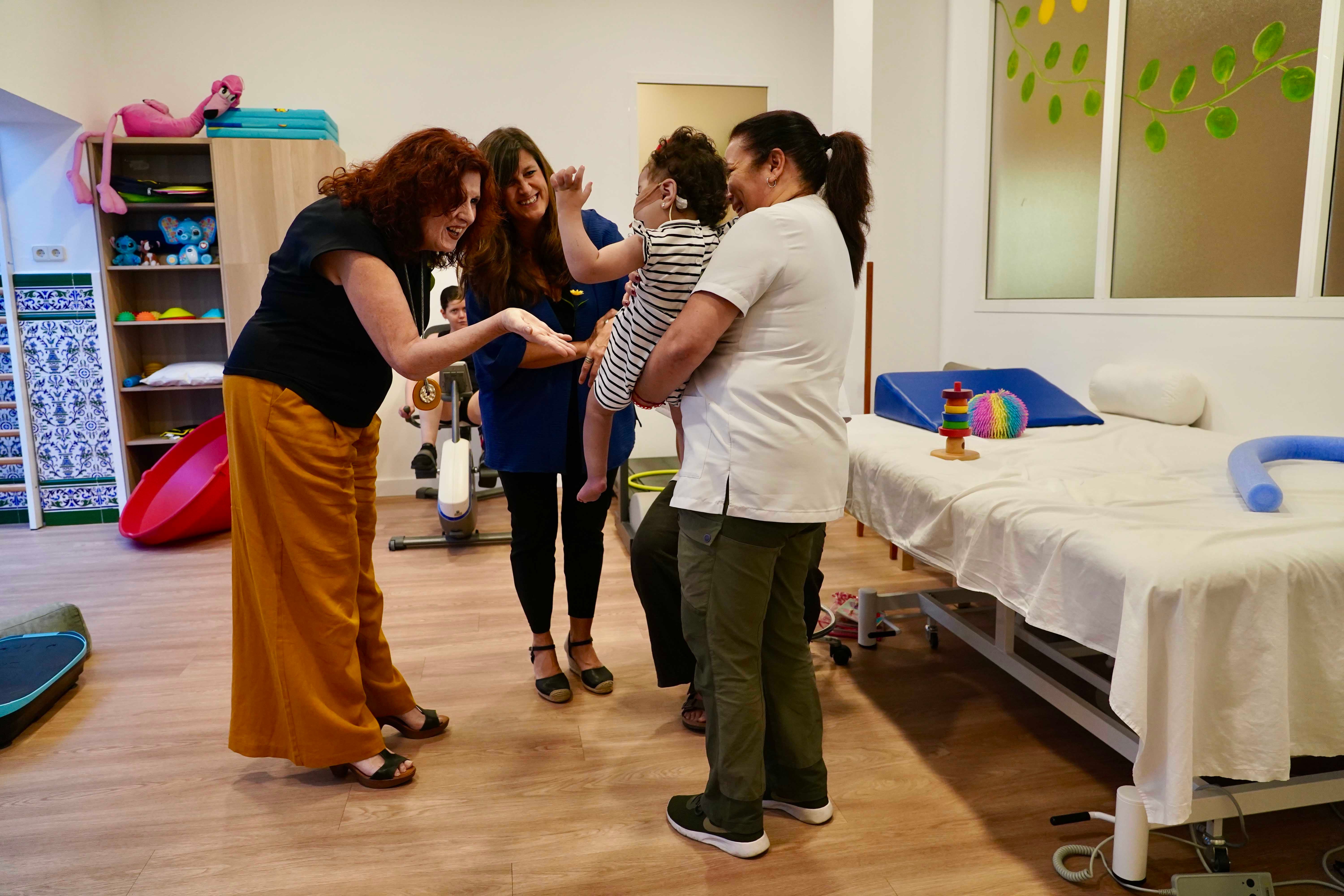 Fundación Unicaja y Fundación Cudeca impulsan el programa de cuidados paliativos pediátricos Moving-Pal Fundación Unicaja y Fundación Cudeca impulsan el programa de cuidados paliativos pediátricos Moving-Pal