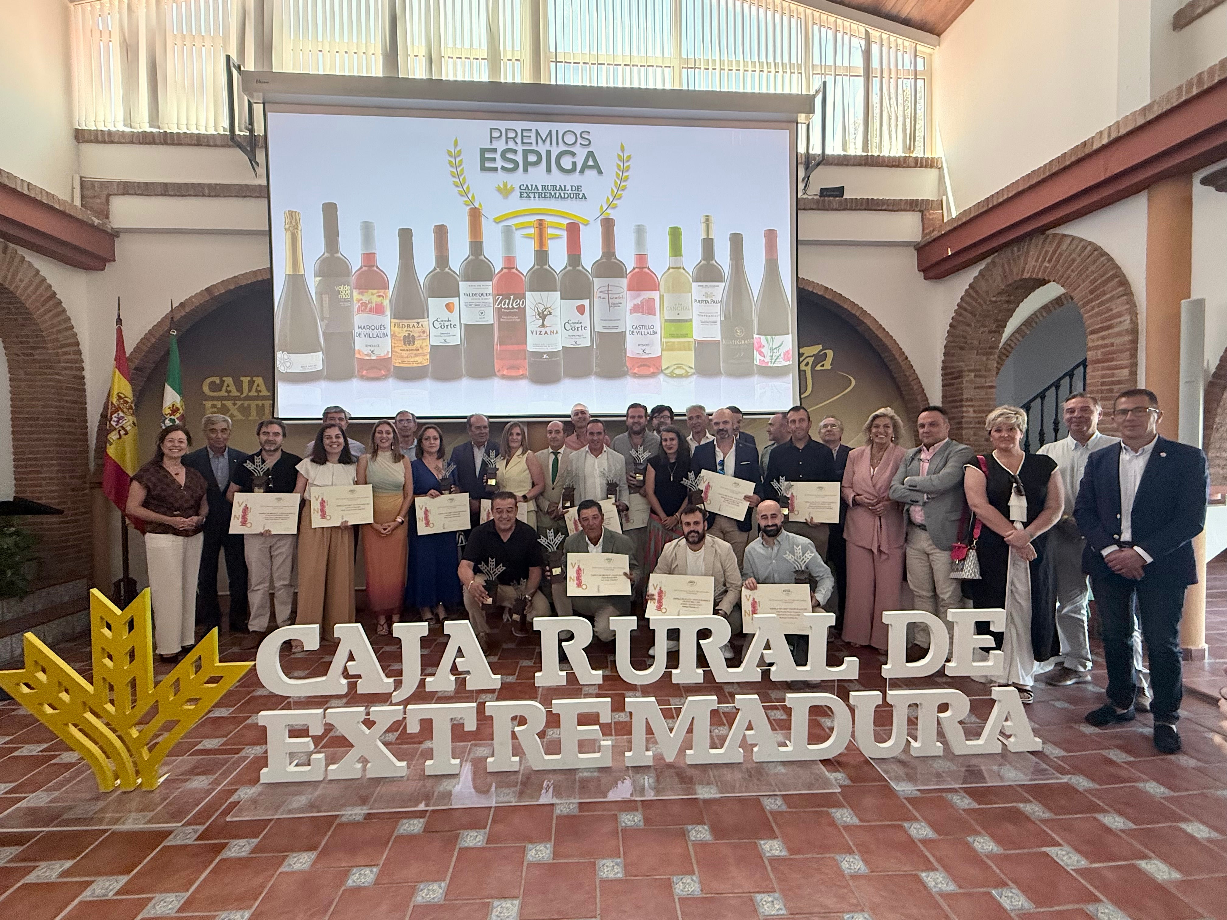 Vizana Tempranillo, de Viticultores de Barros, Gran Espiga Vino 2026 de Caja Rural de Extremadura Vizana Tempranillo, de Viticultores de Barros, Gran Espiga Vino 2026 de Caja Rural de Extremadura
