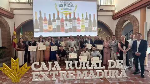 Vizana Tempranillo, de Viticultores de Barros, Gran Espiga Vino 2026 de Caja Rural de Extremadura Vizana Tempranillo, de Viticultores de Barros, Gran Espiga Vino 2026 de Caja Rural de Extremadura