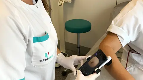 La detección precoz y la protección solar son los mejores escudos para salvar vidas frente al cáncer de piel La detección precoz y la protección solar son los mejores escudos para salvar vidas frente al cáncer de piel