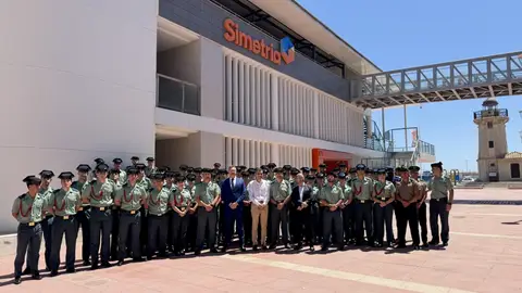 Setenta cadetes de la Guardia Civil conocen la labor de Casva y Simetría Grupo en una visita formativa. Setenta cadetes de la Guardia Civil conocen la labor de Casva y Simetría Grupo en una visita formativa.