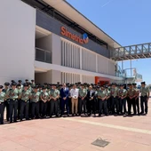 Setenta cadetes de la Guardia Civil conocen la labor de Casva y Simetría Grupo en una visita formativa. Setenta cadetes de la Guardia Civil conocen la labor de Casva y Simetría Grupo en una visita formativa.