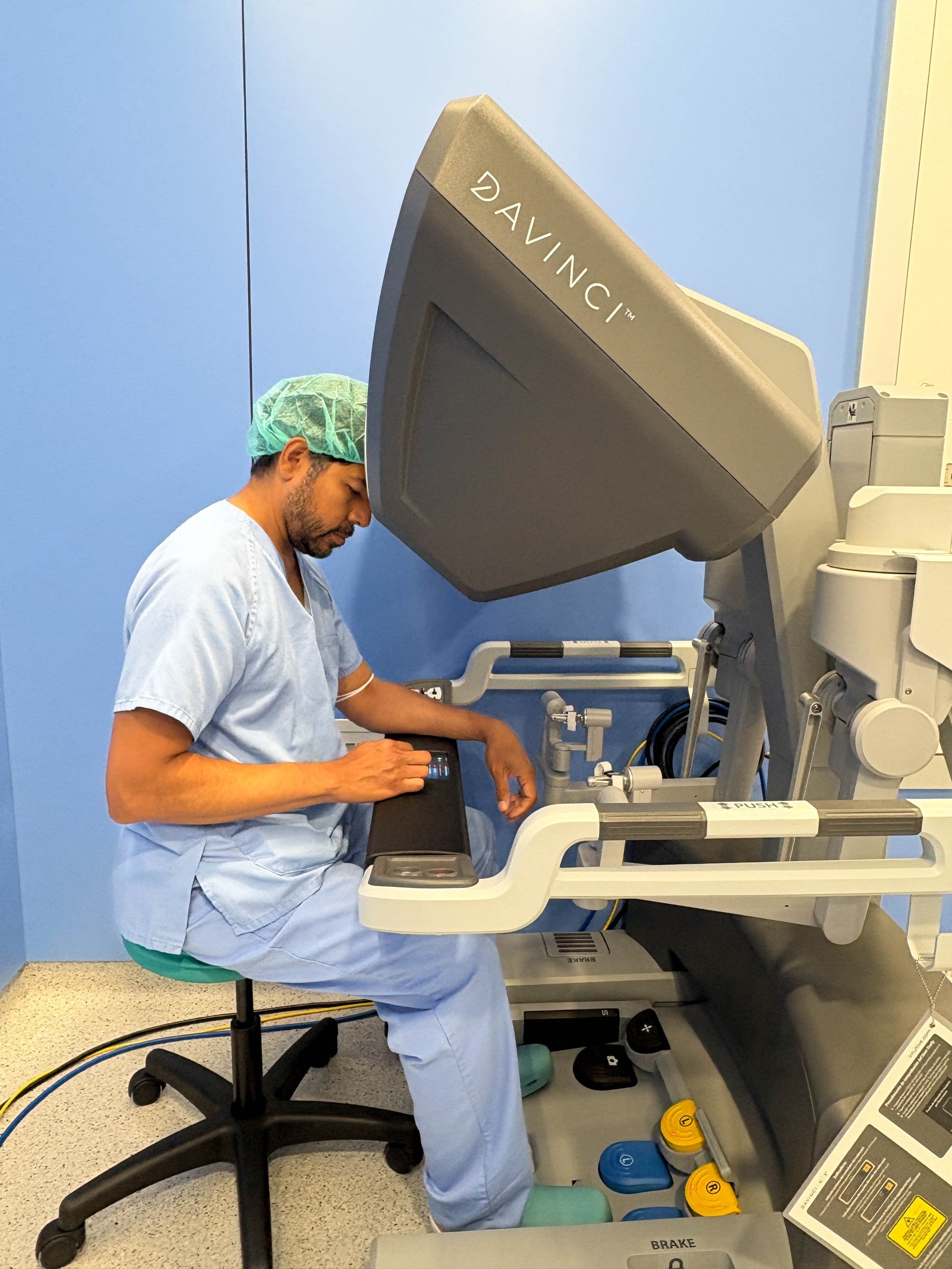 Grupo Policlínica incorpora un segundo robot Da Vinci y sitúa a Ibiza en la élite de la cirugía robótica en España Grupo Policlínica incorpora un segundo robot Da Vinci y sitúa a Ibiza en la élite de la cirugía robótica en España