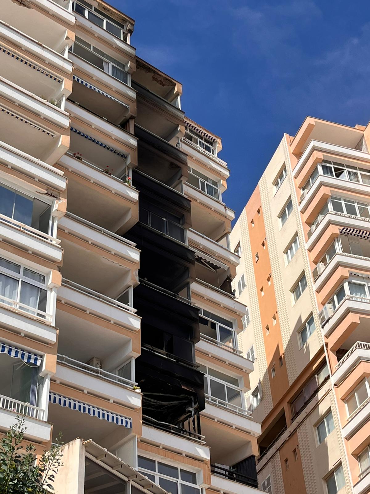 Los hoteleros se comprometen a dar alojamiento el fin de semana a los afectados por el incendio en Magaluf Los hoteleros se comprometen a dar alojamiento el fin de semana a los afectados por el incendio en Magaluf