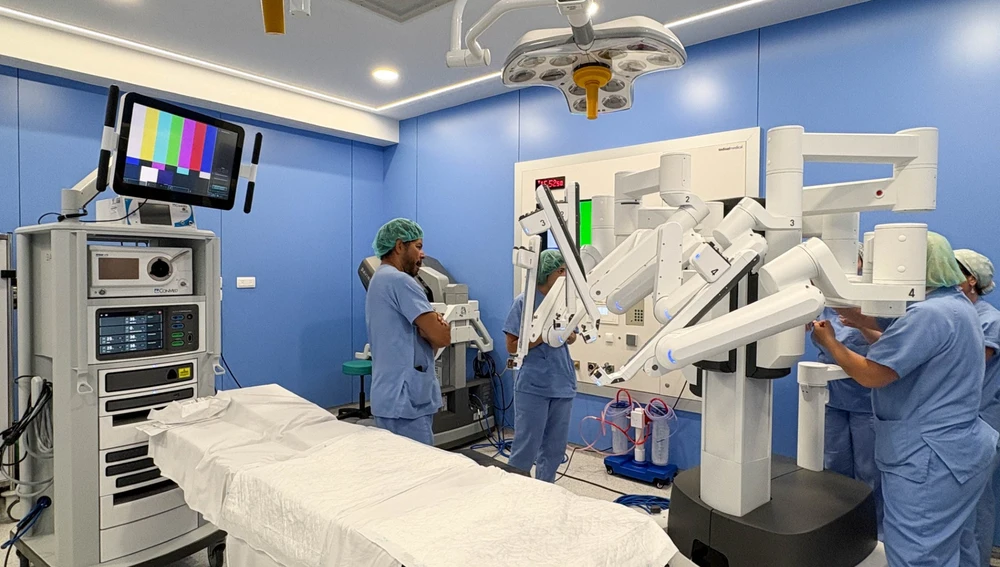 Grupo Policlínica ha adquirido su segundo robot Da Vinci, en esta ocasión para la Clínica Vila Parc. Grupo Policlínica ha adquirido su segundo robot Da Vinci, en esta ocasión para la Clínica Vila Parc.