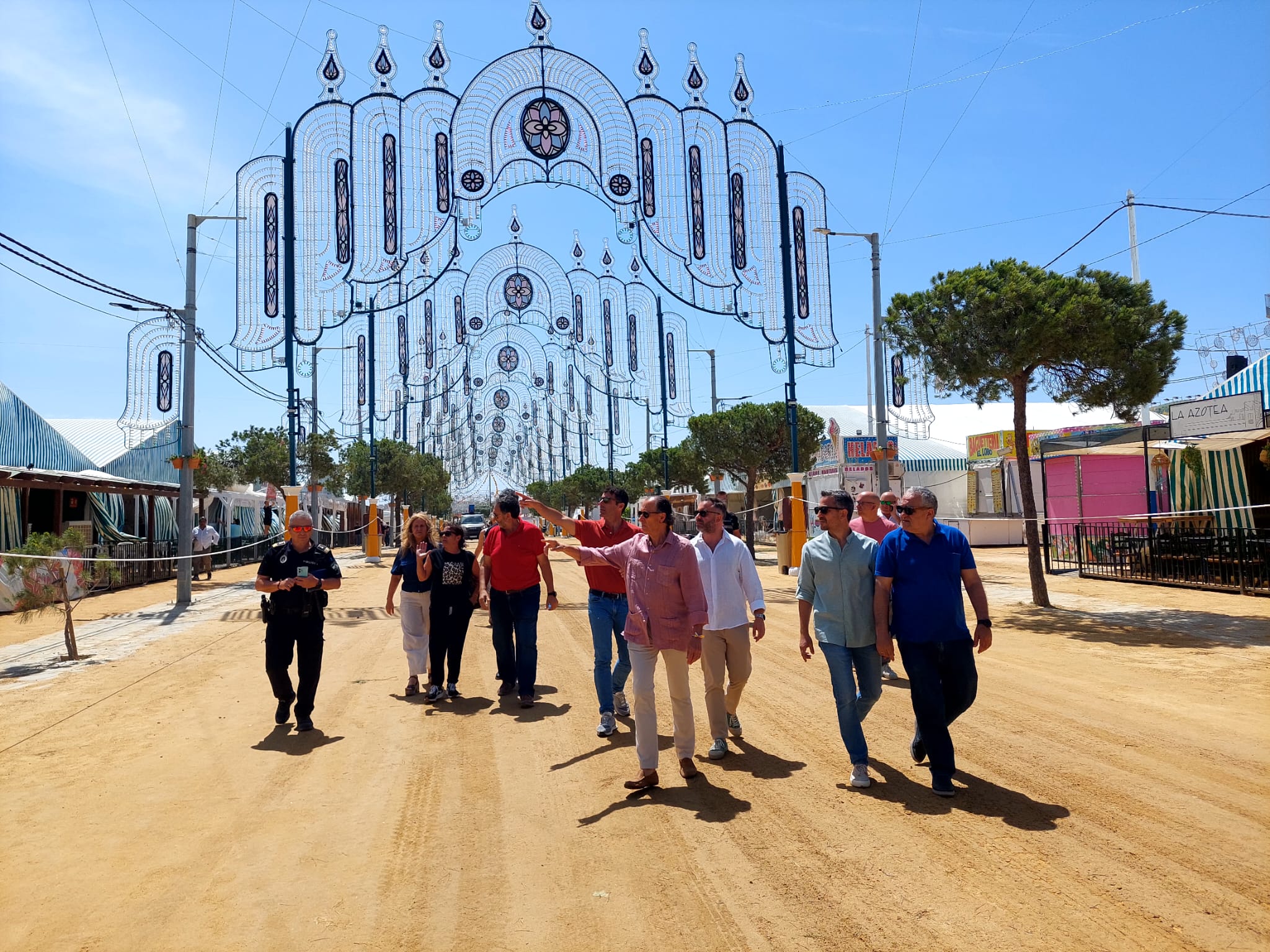 El temporal de levante provoca que las atracciones de la Feria de Chiclana estén cerradas hasta las 21 horas El temporal de levante provoca que las atracciones de la Feria de Chiclana estén cerradas hasta las 21 horas