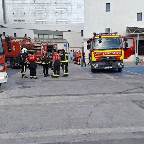 El Hospital de Manacor vuelve a la normalidad tras controlarse el incendio
