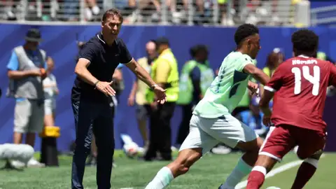 Julen Lopetegui durante el Catar - Suiza Julen Lopetegui durante el Catar - Suiza