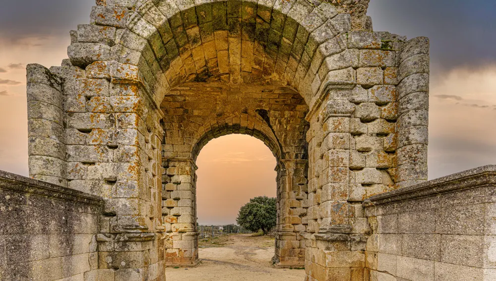 Arco romano de Cáparra Arco romano de Cáparra