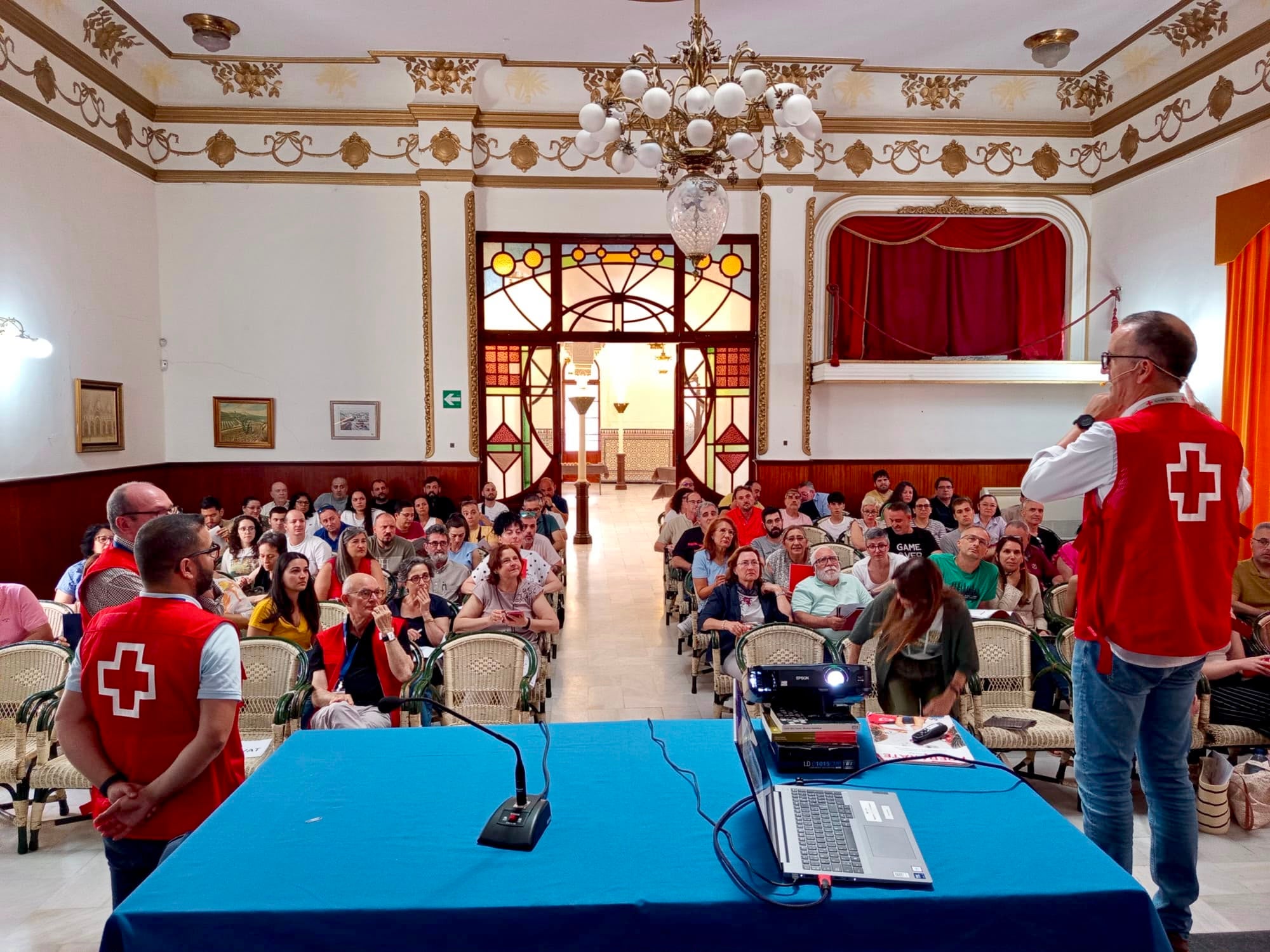 Alzira acoge dos formaciones en emergencias de Cruz Roja para empresas episode artwork