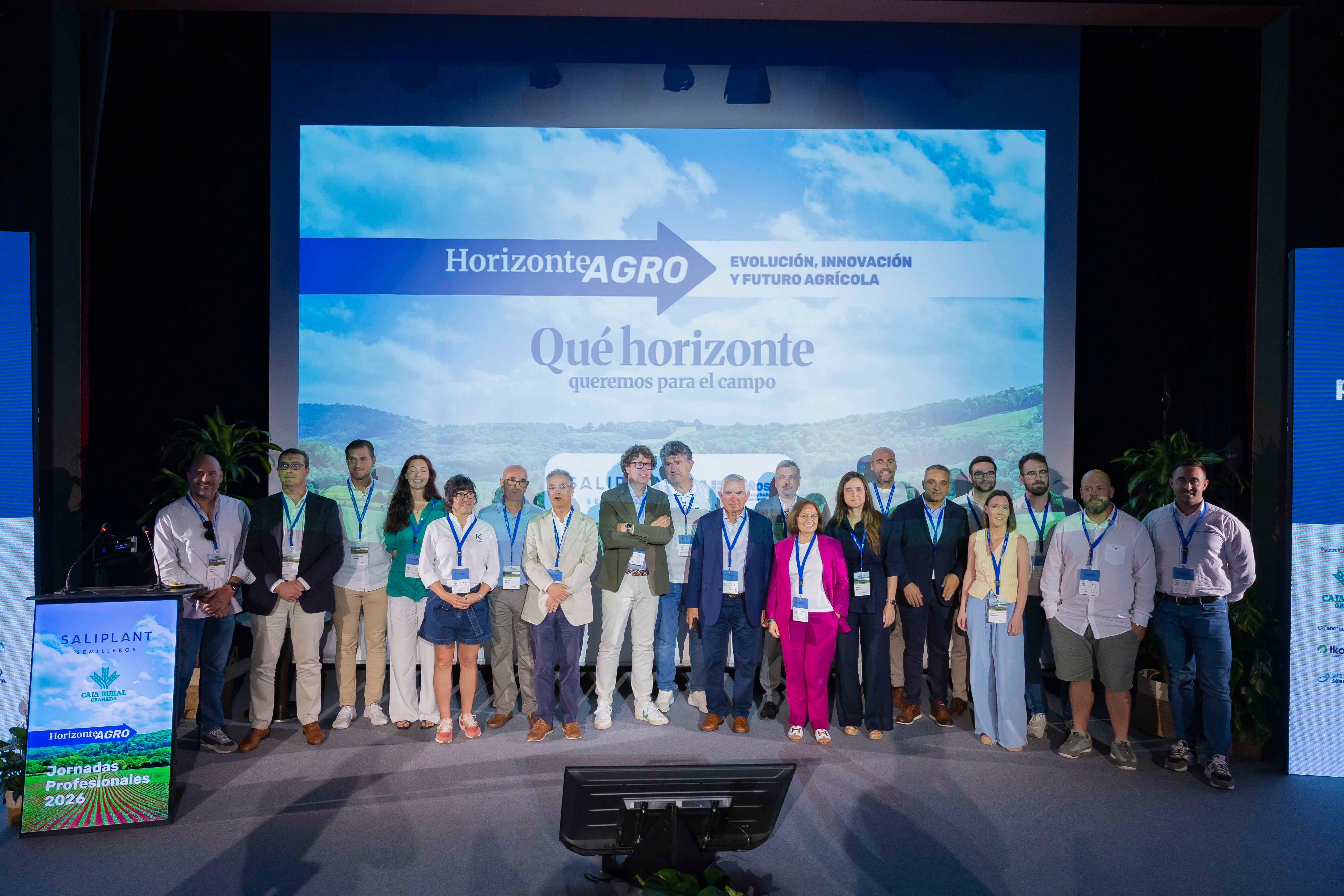 Más de 400 profesionales analizan en Motril los retos que marcarán el futuro de la agricultura Más de 400 profesionales analizan en Motril los retos que marcarán el futuro de la agricultura