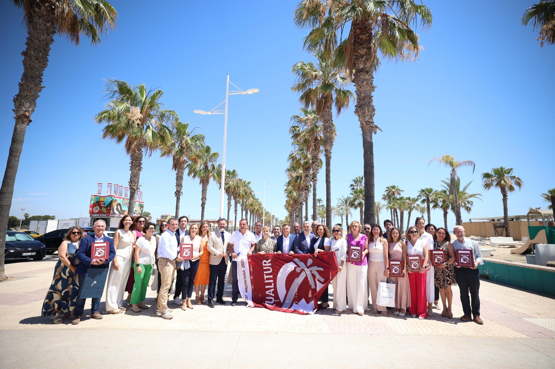 Burriana acoge la entrega de las Banderas Qualitur que distinguen la calidad de las playas valencianas Burriana acoge la entrega de las Banderas Qualitur que distinguen la calidad de las playas valencianas