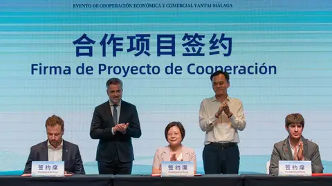 Málaga despliega su potencial para la inversión ante más de 70 empresas de China en la misión institucional y comercial organizada por la asociación La Nueva Era Ibero-China y el Círculo de Empresarios de Málaga Málaga despliega su potencial para la inversión ante más de 70 empresas de China en la misión institucional y comercial organizada por la asociación La Nueva Era Ibero-China y el Círculo de Empresarios de Málaga