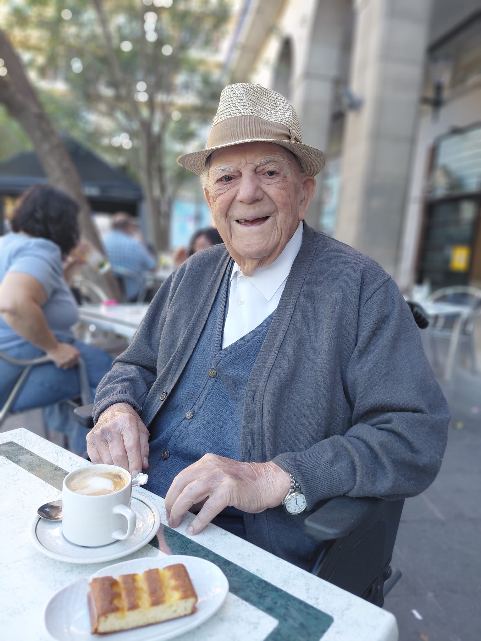 Francisco Pardillos, uno de los 'abuelos' de Aragón, cumple 106 años Francisco Pardillos, uno de los 'abuelos' de Aragón, cumple 106 años