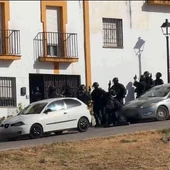 Desmantelado un punto de venta de droga frente a un centro educativo de Almodóvar del Río Desmantelado un punto de venta de droga frente a un centro educativo de Almodóvar del Río