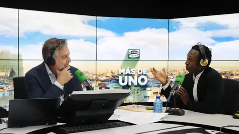 Ousman Umar con Carlos Alsina Ousman Umar con Carlos Alsina