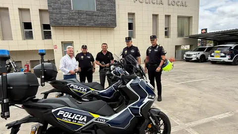 La Policía de La Nucía estrena dos nuevas motos para mejorar la “respuesta policial” La Policía de La Nucía estrena dos nuevas motos para mejorar la “respuesta policial”
