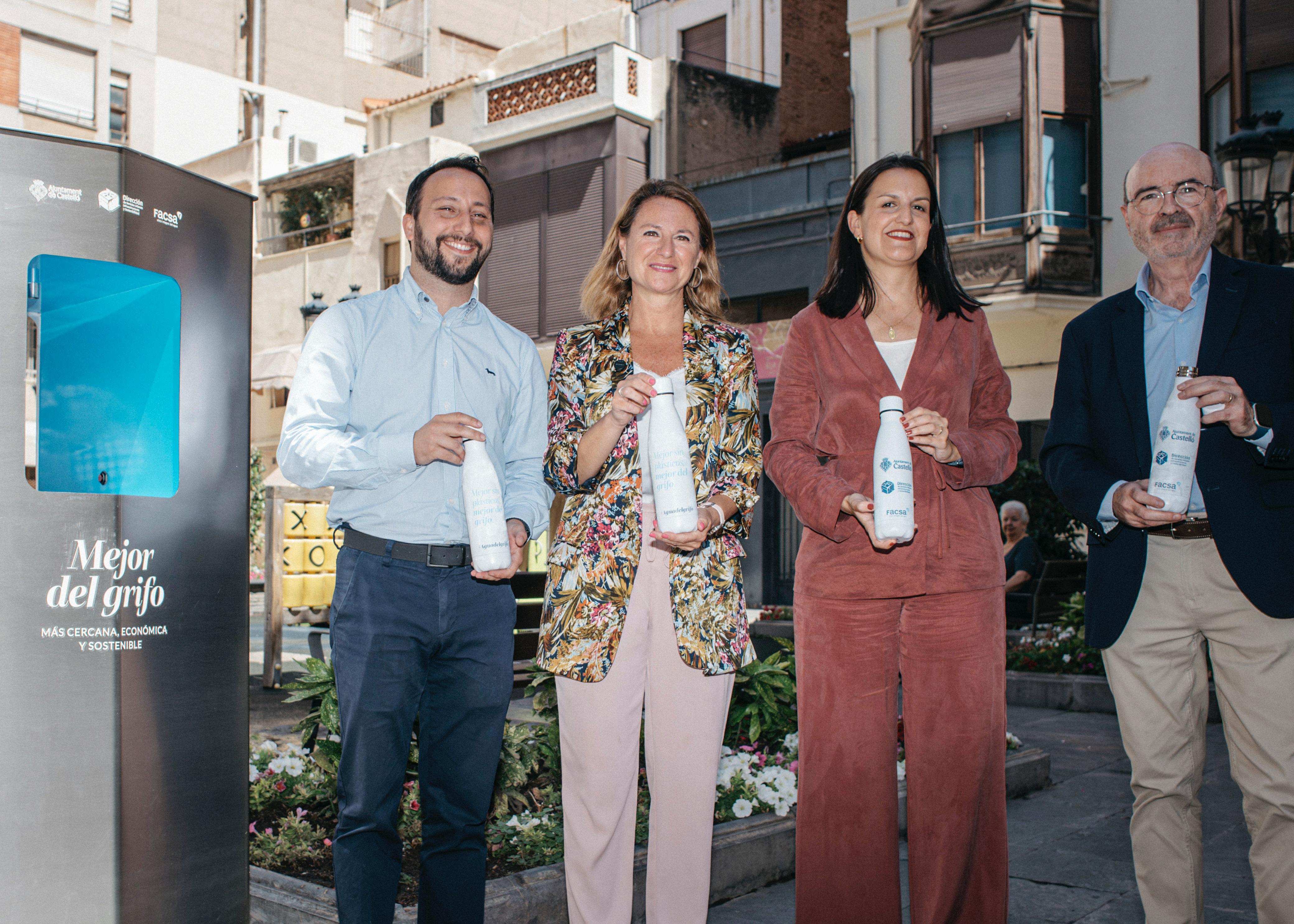 Castellón instalará cinco nuevos puntos de agua refrigerada para combatir el calor este verano Castellón instalará cinco nuevos puntos de agua refrigerada para combatir el calor este verano