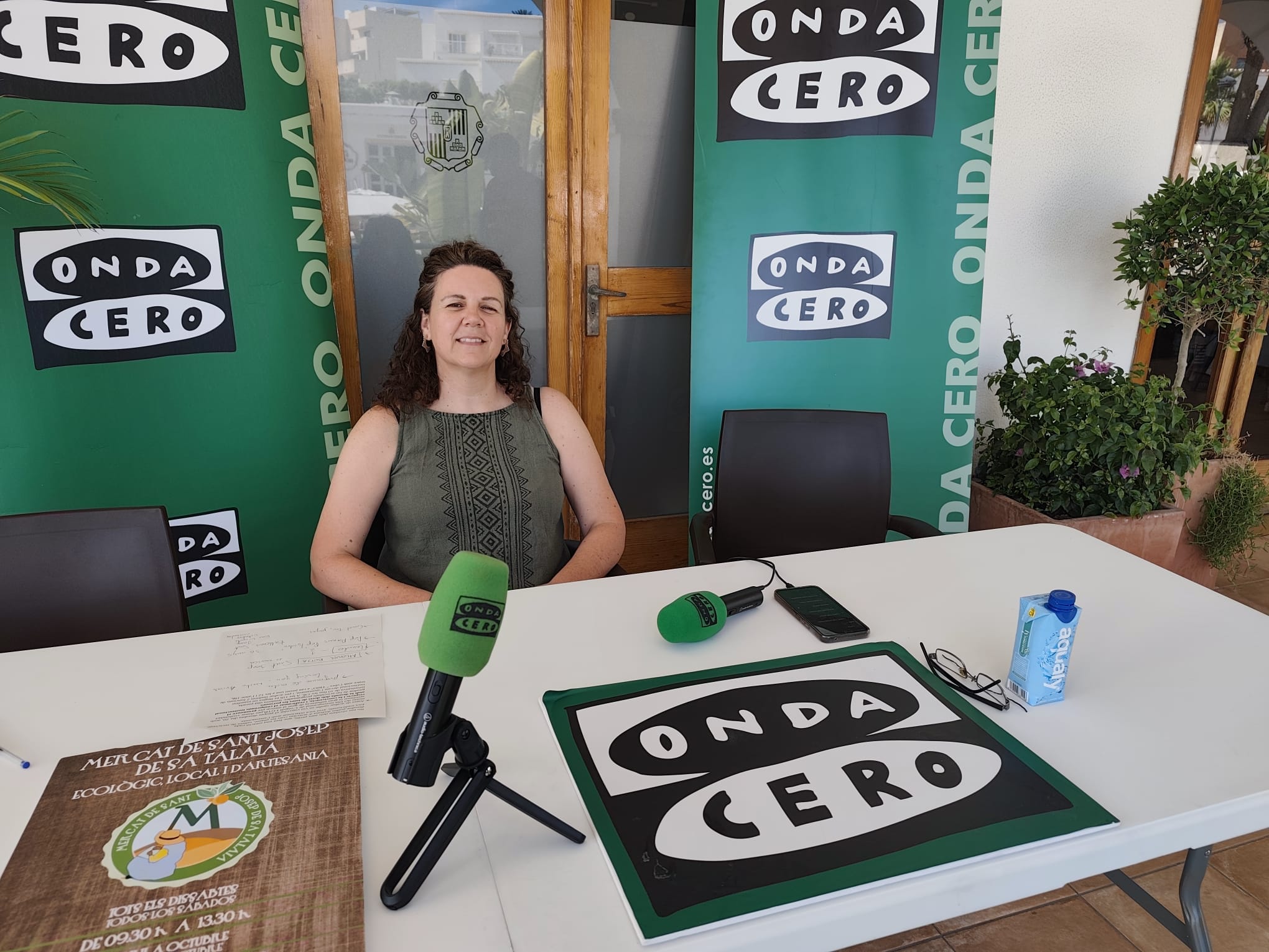 Carol Tur: “Me gusta que quien compre una pieza que hago artesanalmente se lleve un pedacito de Ibiza" Carol Tur: “Me gusta que quien compre una pieza que hago artesanalmente se lleve un pedacito de Ibiza"